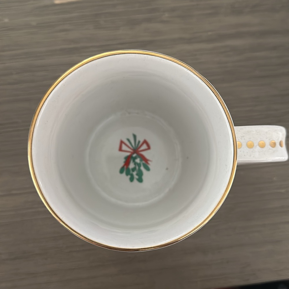 DISNEY coffee cup - Picture 2 of 5